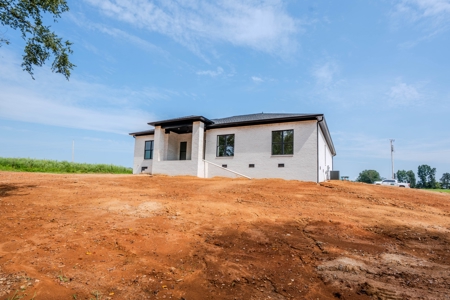 4 bedroom 2 bath New Construction Home for Sale in Loretto TN - image 4