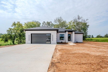 4 bedroom 2 bath New Construction Home for Sale in Loretto TN - image 2