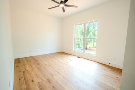 4 bedroom 2 bath New Construction Home for Sale in Loretto TN - image 29