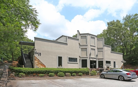 Prime Multi-Tenant Office & Retail Space Minutes from Truist Park - image 1