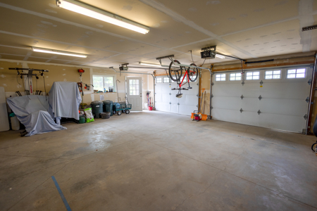 Country Home For Sale with Ample Water Rights on 40 Acres - image 27