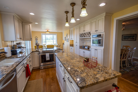 Country Home For Sale with Ample Water Rights on 40 Acres - image 30