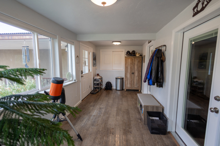 Country Home For Sale with Ample Water Rights on 40 Acres - image 28