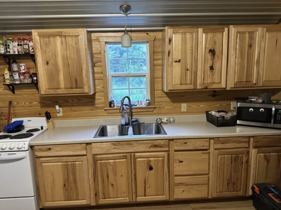 Country home on 15 acres Wilburton, Oklahoma - image 2