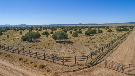 Fully Fenced Ranch Property for Sale in Northern Arizona - image 1