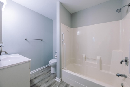4 Bedroom Country Home for Sale in Harlan, Iowa - image 25