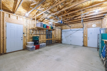 4 Bedroom Country Home for Sale in Harlan, Iowa - image 39