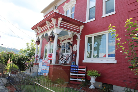 Clarington OH 4 Square Victorian Century home w/apartments - image 2