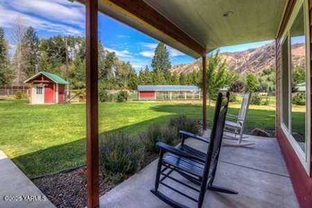 Naches, WA Country Home For Sale - image 6