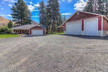 Naches, WA Country Home For Sale - image 4