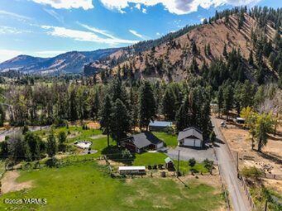Naches, WA Country Home For Sale - image 3