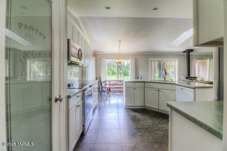 Naches, WA Country Home For Sale - image 33