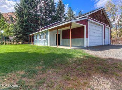 Naches, WA Country Home For Sale - image 20