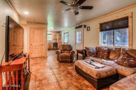 Naches, WA Country Home For Sale - image 17