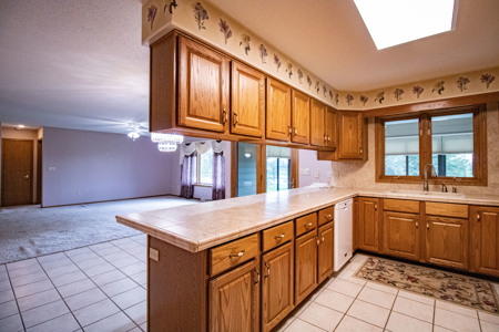 Zero Lot Line Home on Gombert Lakeside Estates - image 7