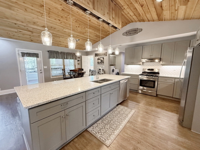 Private Ozark Retreat – Custom Ranch Home with Shop, Shed, and Ac - image 14