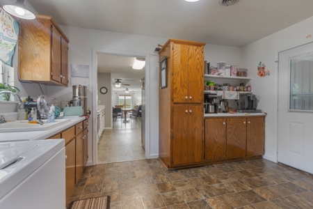 Home on 7 acres with cabin and Buffalo River access - image 22