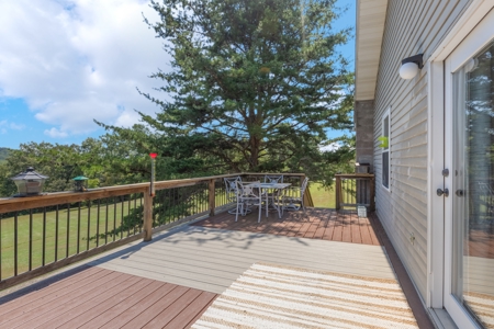 Home on 7 acres with cabin and Buffalo River access - image 36