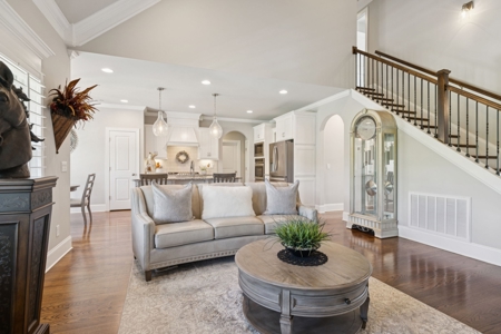 Country Home for Sale in Williamson County, Tennessee - image 12