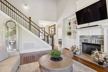 Country Home for Sale in Williamson County, Tennessee - image 11