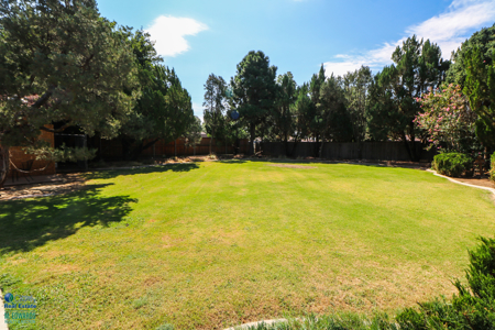 Gorgeous Home in a GREAT Neighborhood *4 Car Garage & Basement!* - image 3
