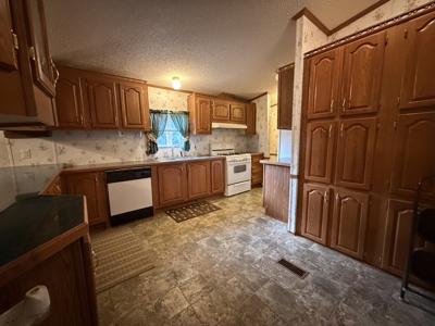 Mobile Home And Acreage For Sale In North Central Arkansas - image 17