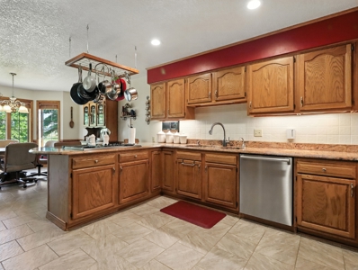 Ranch-Style Home with Walkout Basement, West Plains, Missouri - image 10