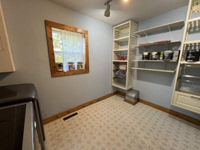 Home For Sale in the Heart of Iola, WI - image 14