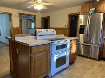 Home For Sale in the Heart of Iola, WI - image 10