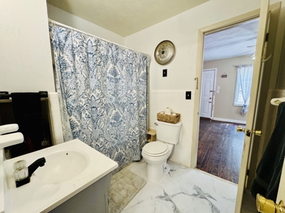 Charming 4-Bedroom home w/ Fenced in Backyard & Warranty - image 16