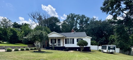 Charming 4-Bedroom home w/ Fenced in Backyard & Warranty - image 23