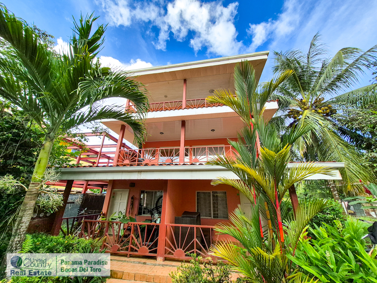Turnkey 2-Bed Penthouse, Furnished — Isla Colón - 2