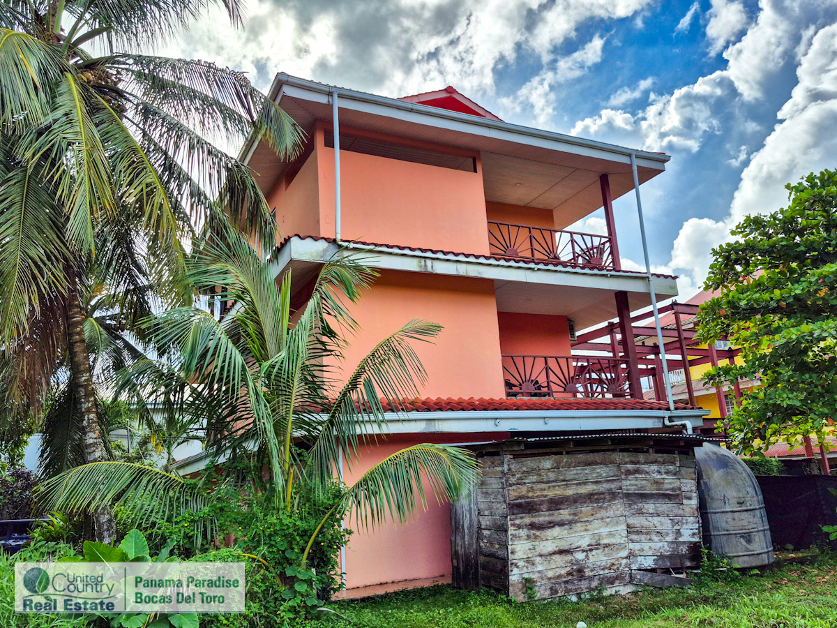 Turnkey 2-Bed Penthouse, Furnished — Isla Colón - 7