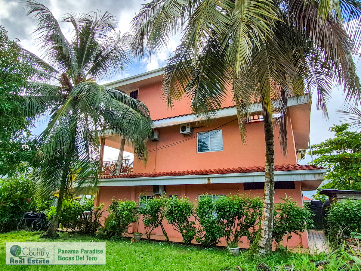 Turnkey 2-Bed Penthouse, Furnished — Isla Colón - 6