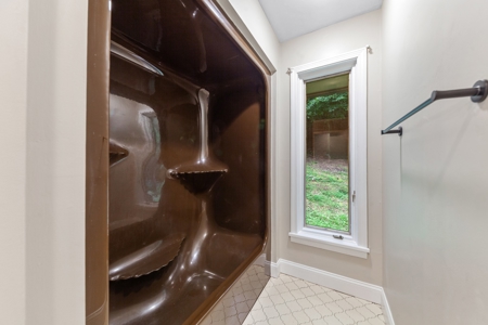 Country Home for Sale in Giles County, Tennessee - image 13