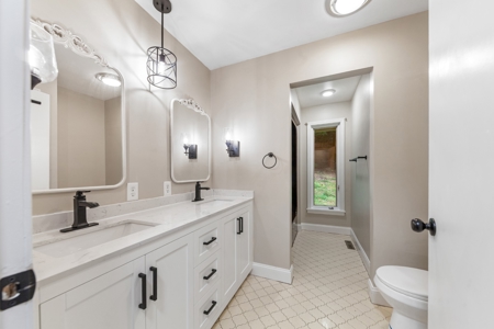 Country Home for Sale in Giles County, Tennessee - image 12