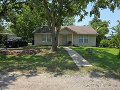 Locust Grove, OK Home For Sale - image 1