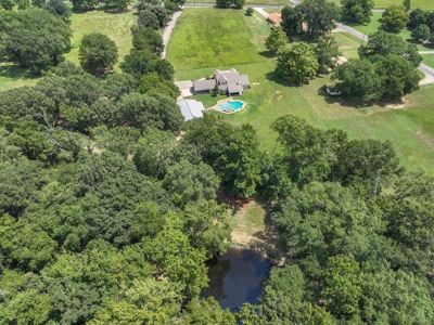 4BR-3.5BA Country Home on 6 Acres Winnsboro Wood County Texas - image 3