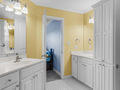 4BR-3.5BA Country Home on 6 Acres Winnsboro Wood County Texas - image 29