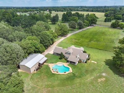 4BR-3.5BA Country Home on 6 Acres Winnsboro Wood County Texas - image 2