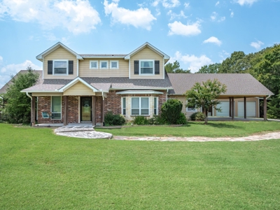 4BR-3.5BA Country Home on 6 Acres Winnsboro Wood County Texas - image 5