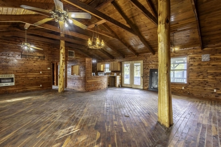 Country Home For Sale In Evening Shade AR - image 10