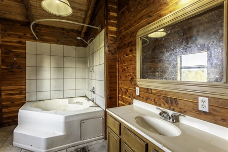 Country Home For Sale In Evening Shade AR - image 19
