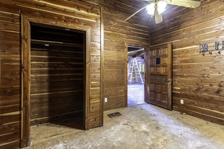 Country Home For Sale In Evening Shade AR - image 28