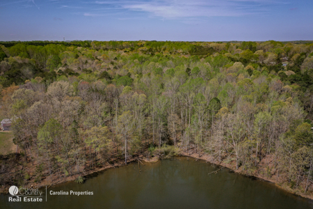 Lake front property on High Rock Lake - image 10