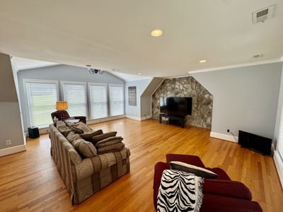 Charming Log Cabin with Modern Comforts on 4.28 Acres - image 16