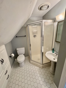 Charming Log Cabin with Modern Comforts on 4.28 Acres - image 15