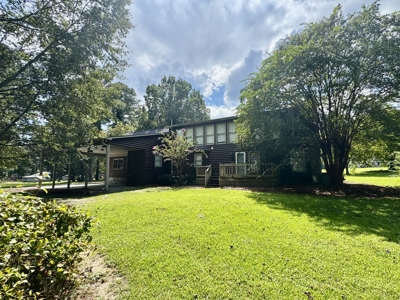 Charming Log Cabin with Modern Comforts on 4.28 Acres - image 29