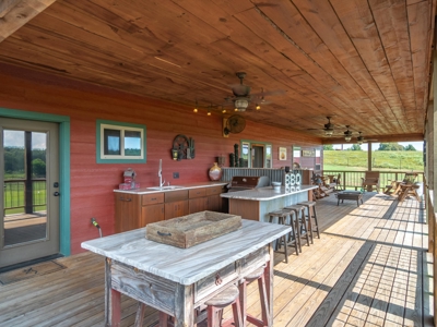 Winnsboro Texas 378 Acre Ranch 2 Homes, Workshop, Barns, Corralls - image 24