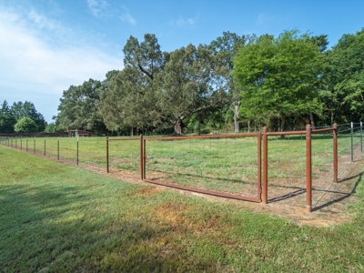 Winnsboro Texas 378 Acre Ranch 2 Homes, Workshop, Barns, Corralls - image 39
